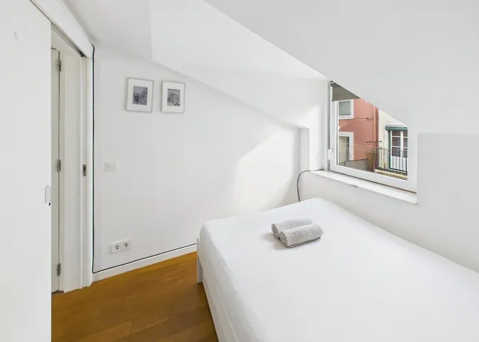 Cozy 1br In Estrela | By Airnest شقة Lisboa